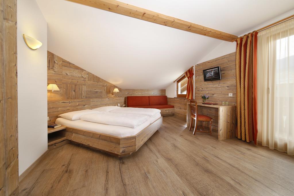 Hotel Christine Gargazzone Extérieur photo